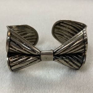 Silver Bow Bracelet